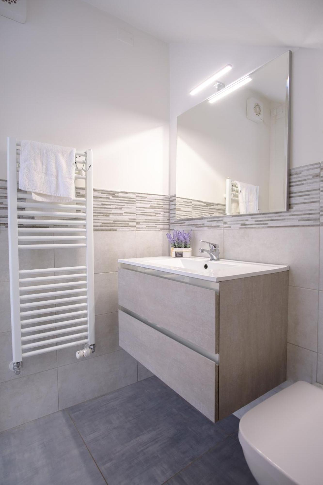 La Torre Flower Apartment